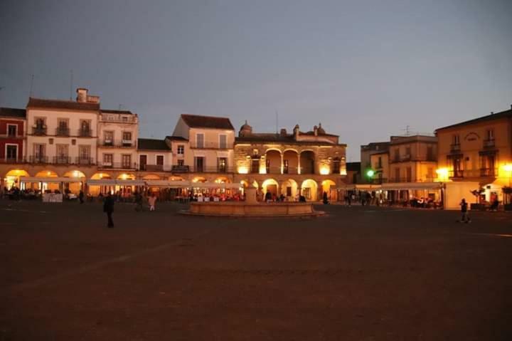 Apartamento Turistico La Victoria Trujillo Eksteriør bilde